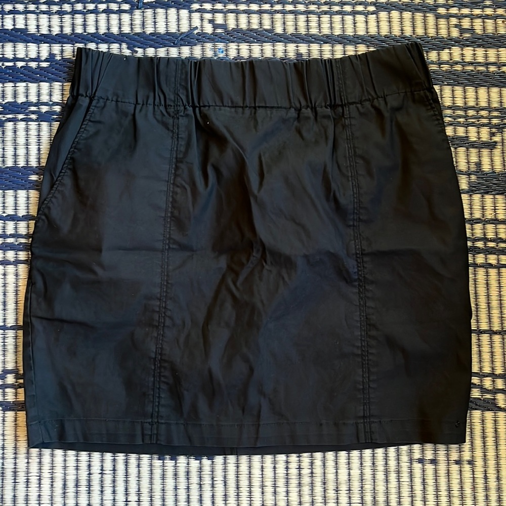 Black pencil skirt